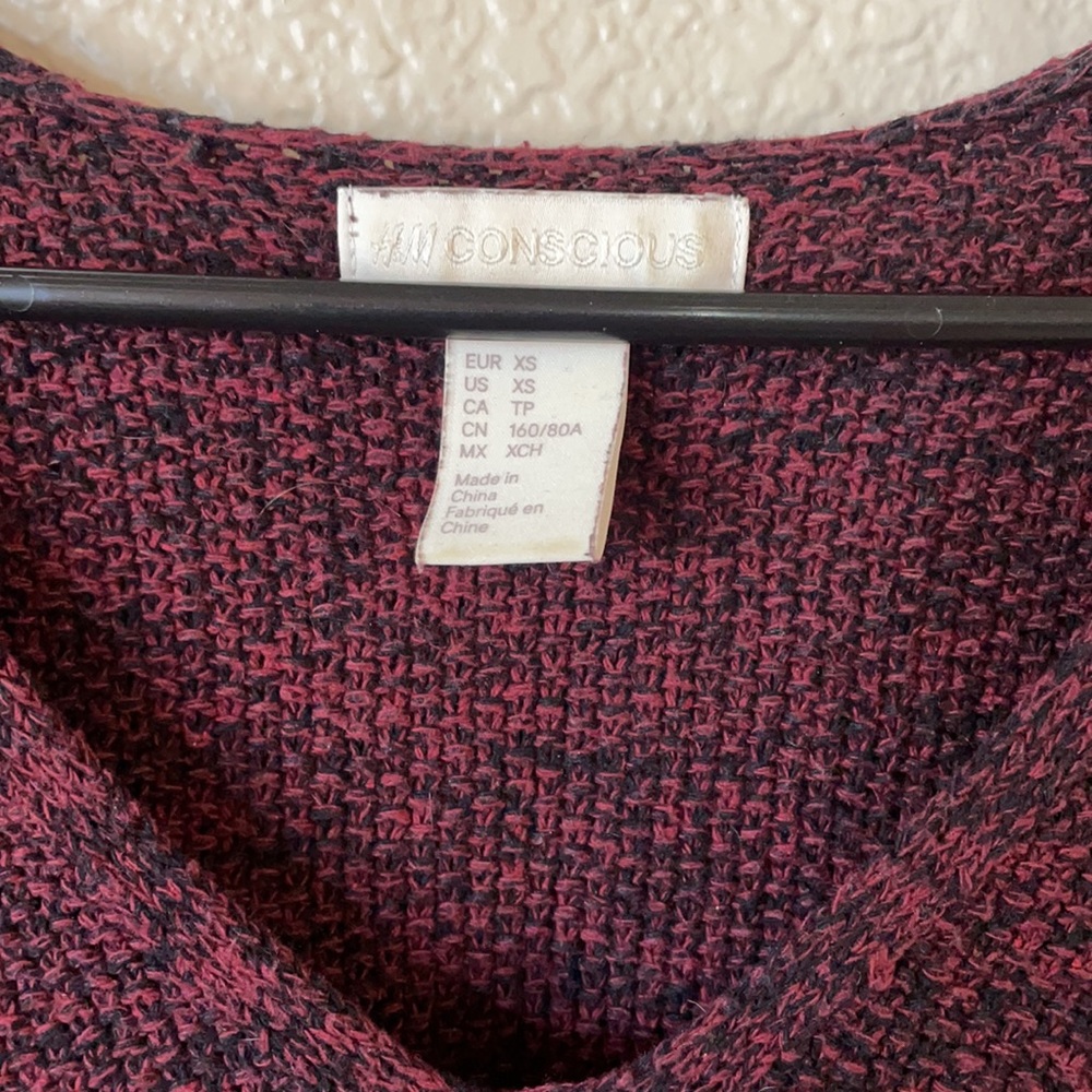 H&M sweater - Picture 2 of 3